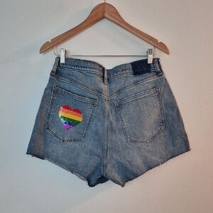 NWT Abercrombie & Fitch Blue Jean Shorts with Rainbow Heart Curve Love Size 31